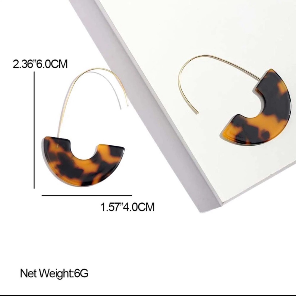 Modern Tortoise Shell drop earrings - Picture 3 of 3